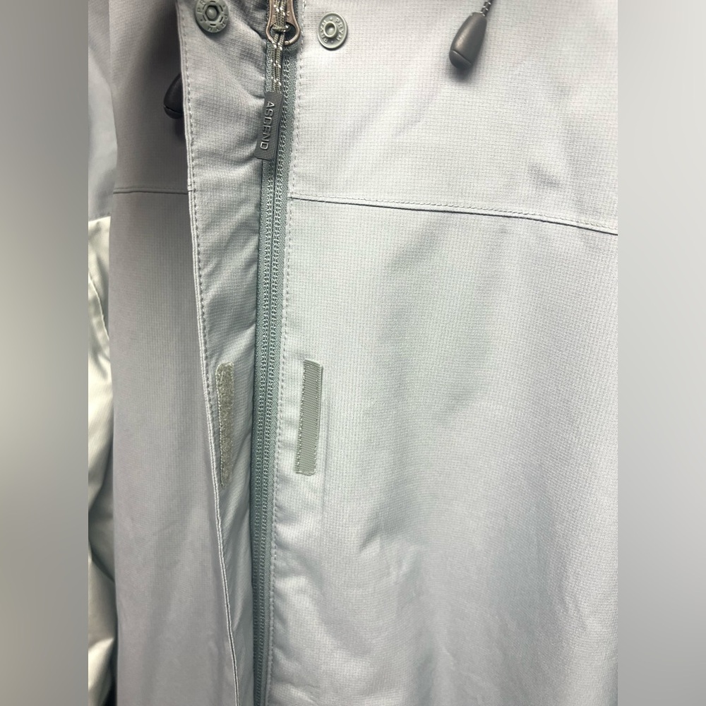 Ascend- Women's Gray and White Hooded Jacket, Size: 2XL, Bass Pro Shop - Picture 5 of 7